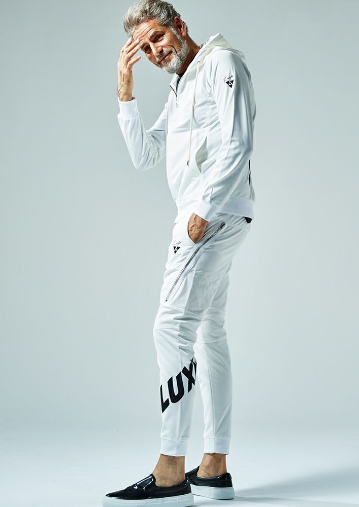 AKM PLUS】UV STRETCH EASY ZIP HOODED-WHITE- | AKM［エイケイエム